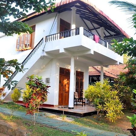 Rock Pool Residence Tangalle Bagian luar foto