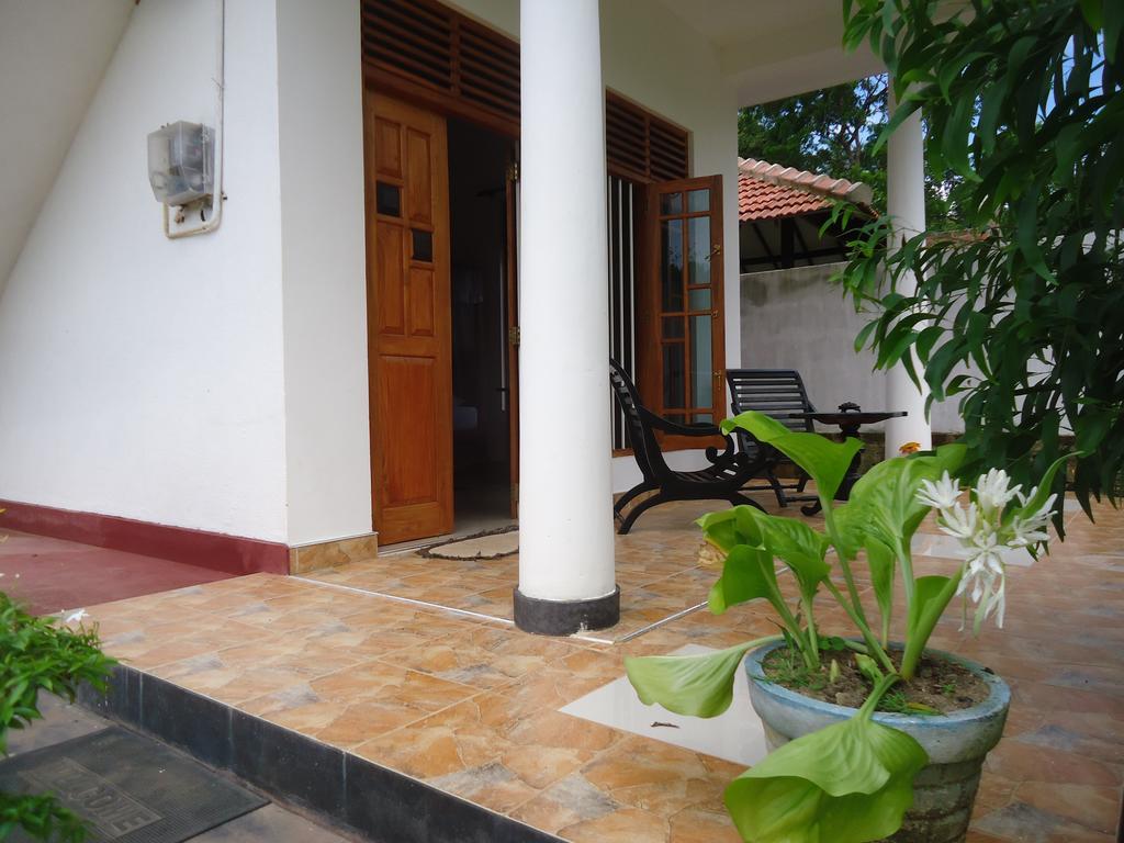 Rock Pool Residence Tangalle Bagian luar foto