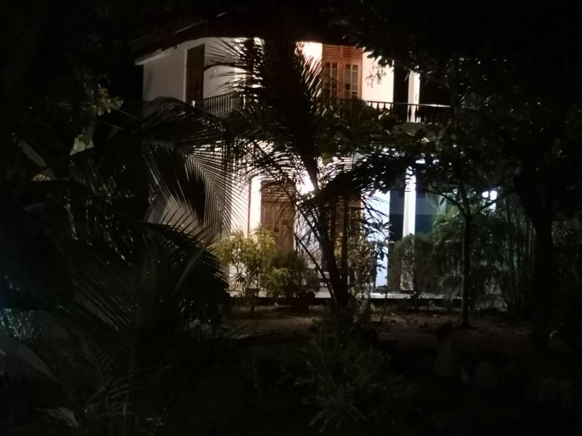 Rock Pool Residence Tangalle Bagian luar foto